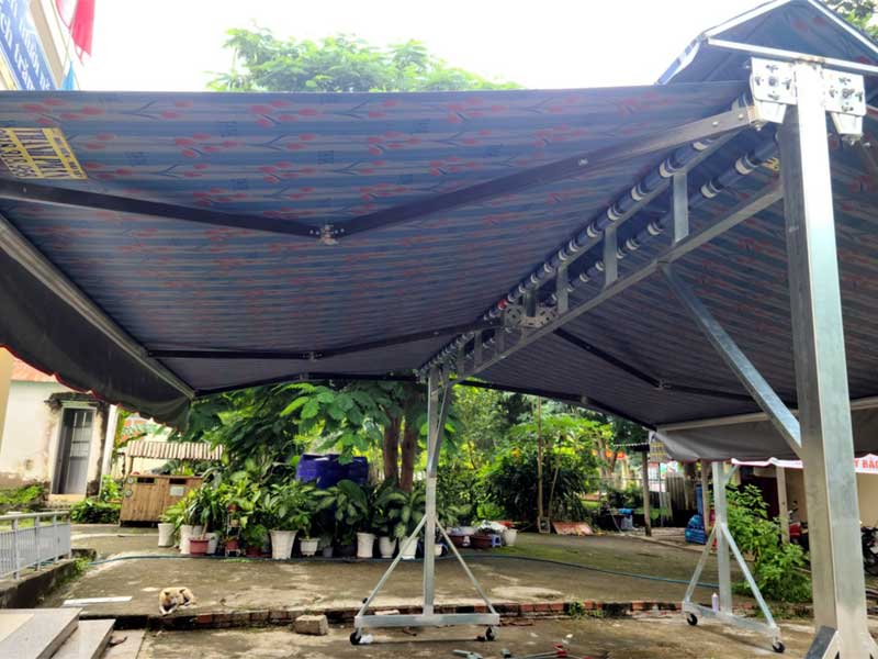 Mái che tay quay Gia Phú